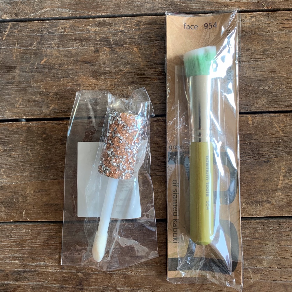 bdellium tools 954 brush + tarte contour cap